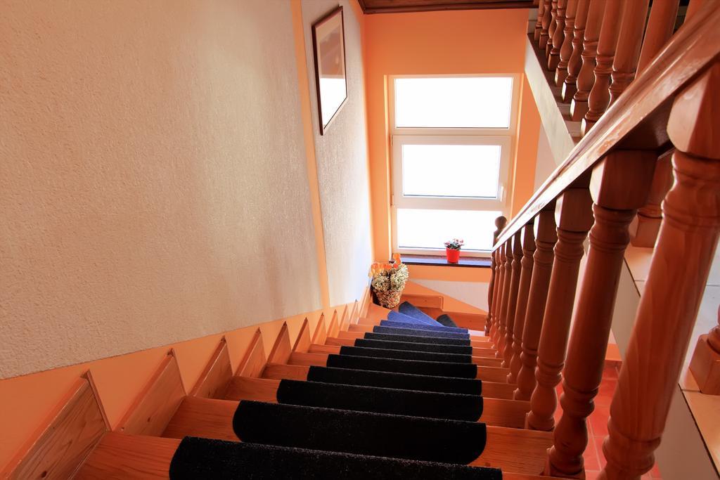 Vila Julija - Apartment & Rooms Otočac Dış mekan fotoğraf