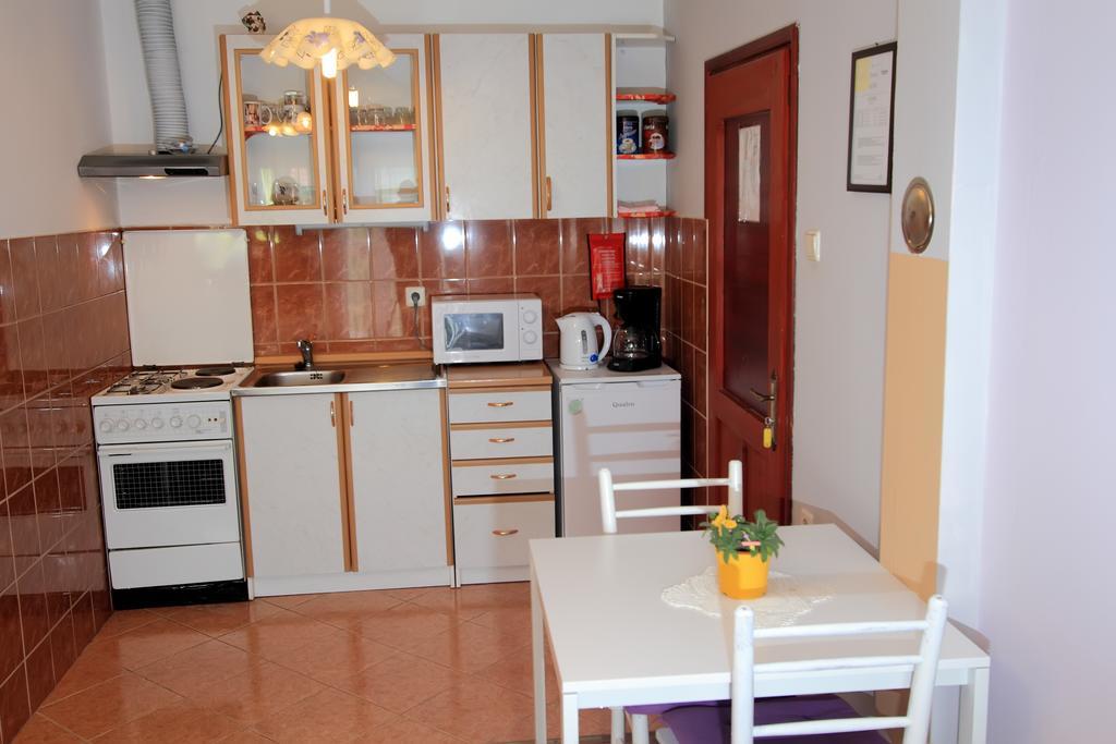Vila Julija - Apartment & Rooms Otočac Dış mekan fotoğraf