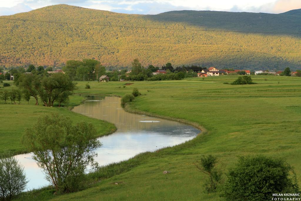 Vila Julija - Apartment & Rooms Otočac Dış mekan fotoğraf